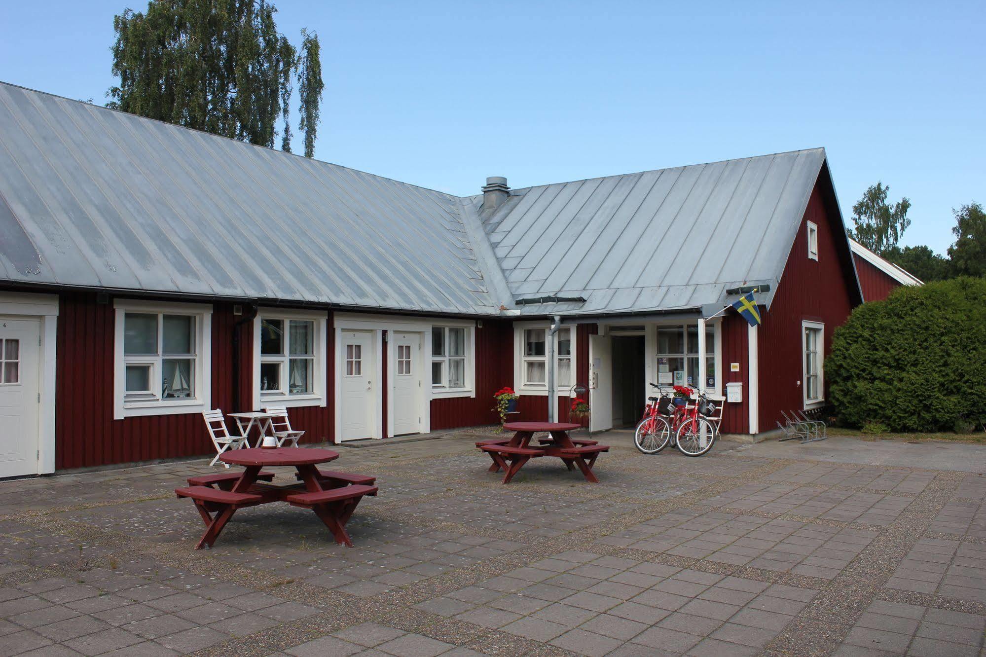 Perssons I Backens Pensionat- Sjoetorps Vandrarhem & Rum Exterior photo