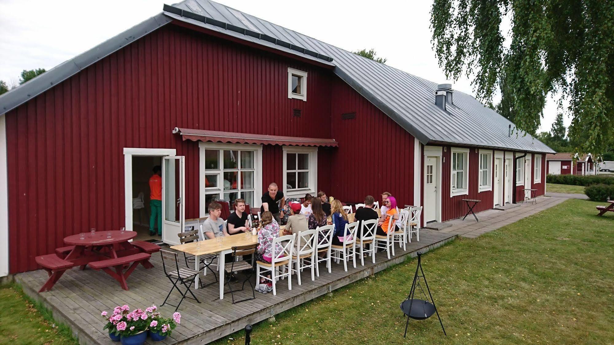 Perssons I Backens Pensionat- Sjoetorps Vandrarhem & Rum Exterior photo
